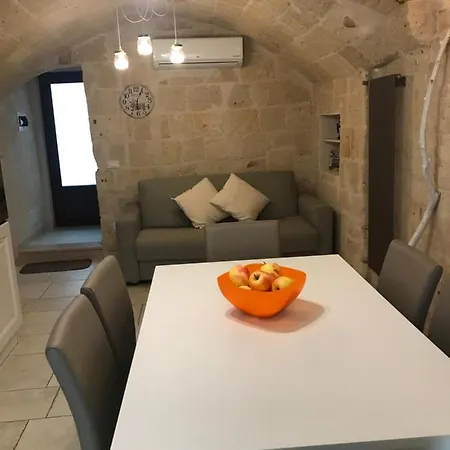 Il Vicoletto Di Grace Монополи